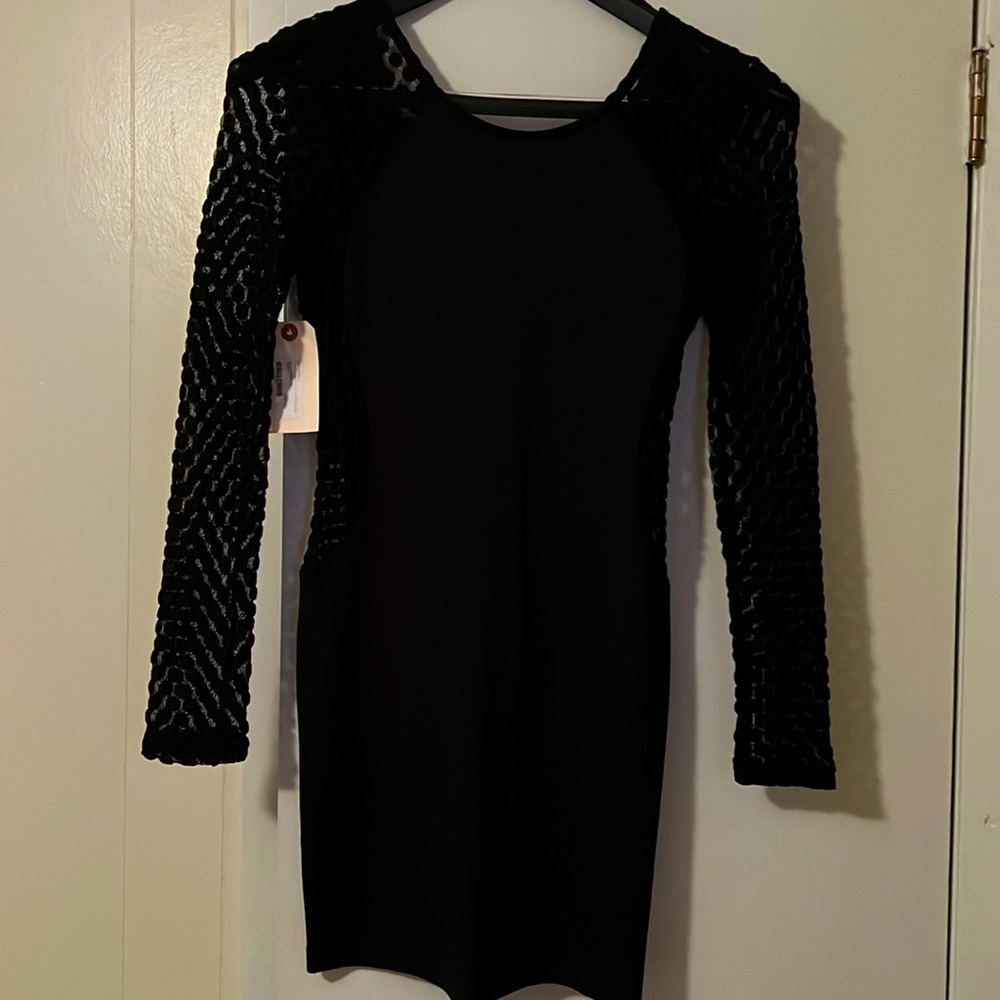 Black fitted long (lace) sleeve dress